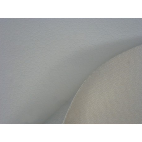 Koženka bílá - kus 1,45 m x 1,40 m